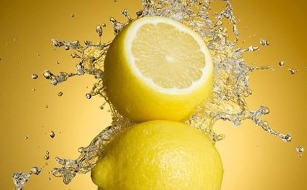 柠檬水的食用方法 柠檬水的功效与作用有哪些？(1)