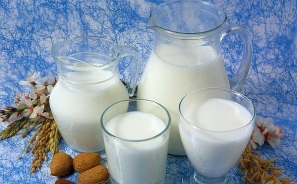 牛奶和豆浆能一起喝吗？喝完牛奶可以喝豆浆吗？(1)