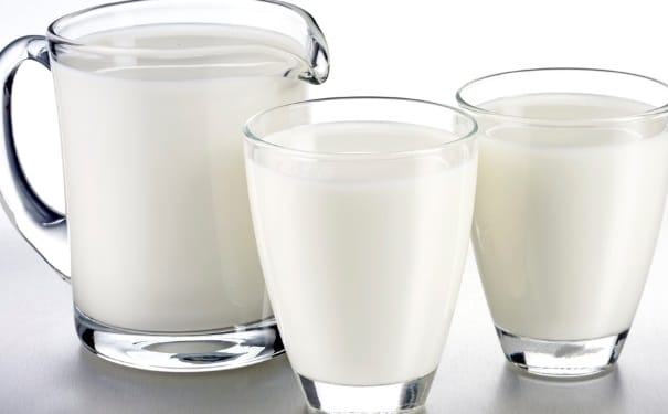 空腹喝牛奶会怎样？空腹喝牛奶会拉腹泻吗？(1)