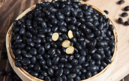 经常吃黑豆会长斑吗？炒黑豆减肥可以吃吗