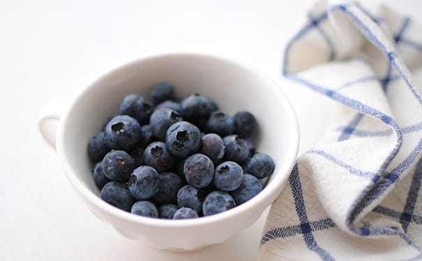 蓝莓有什么功效？蓝莓的功效与作用及食用方法(1)