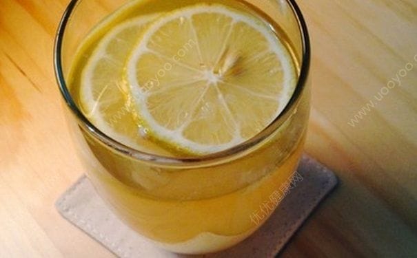 蜂蜜柠檬水的功效与禁忌 蜂蜜柠檬水有什么好处？(1)
