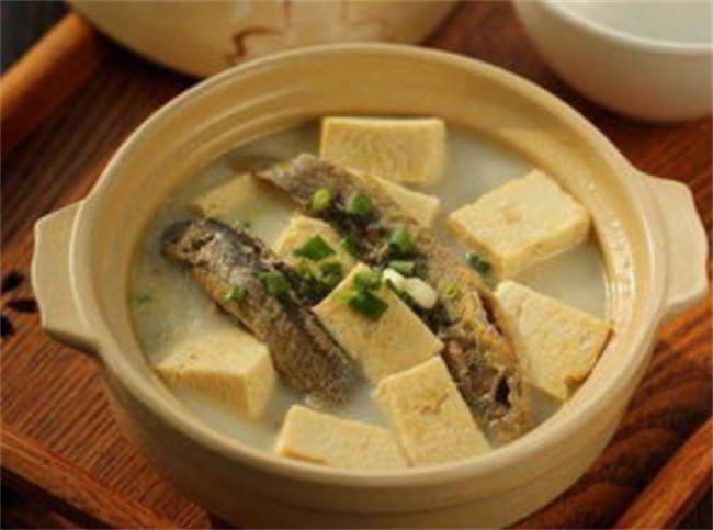 泥鳅炖豆腐怎么做好吃 泥鳅炖豆腐怎么做好吃又简单