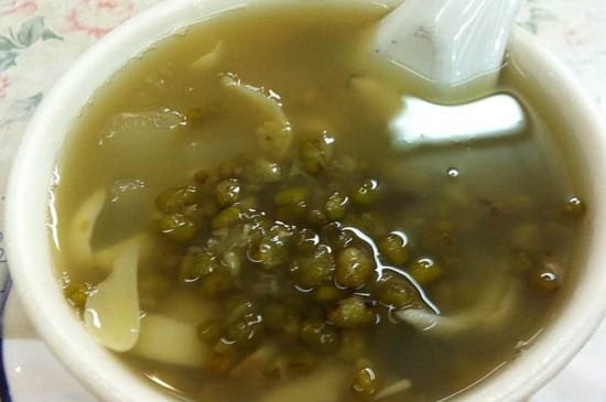 绿豆汤喝多了会怎么样 绿豆汤喝多了会怎么样会导致月经提前吗