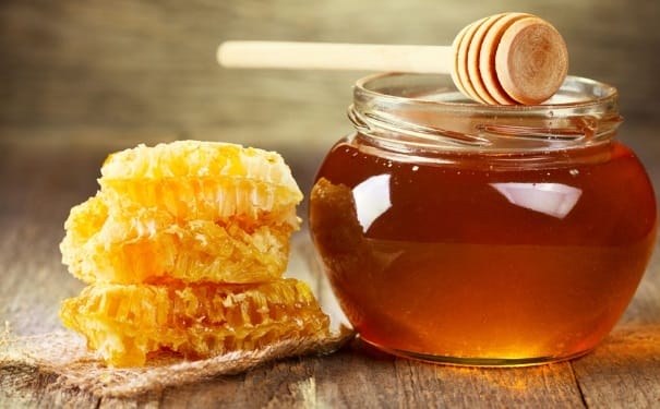 蜂蜜的好处有哪些？蜂蜜的好处与坏处(1)