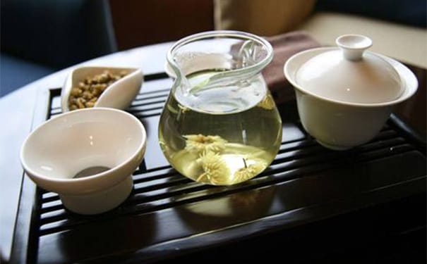 菊花茶怎么喝最好？菊花茶都有哪些功效？(1)