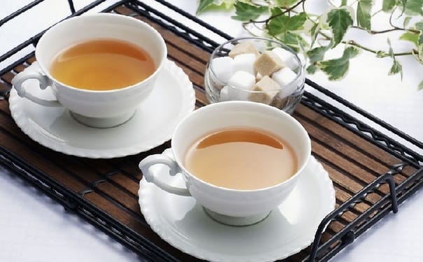 春天喝什么茶养生保健好？红茶绿茶各有什么好处？(1)