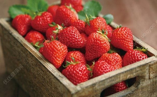 夏季多吃草莓有哪些好处？夏季吃草莓可以养生吗？(1)