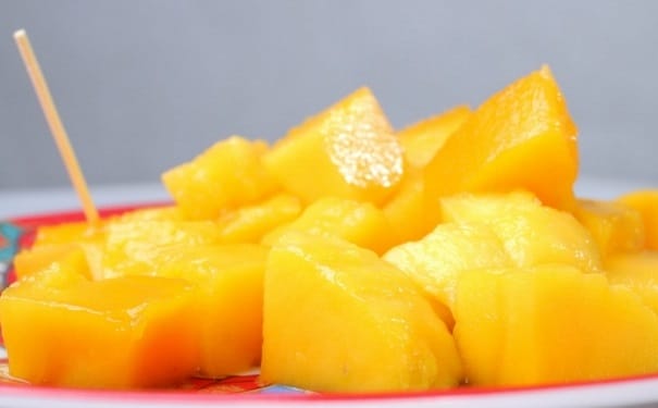女人吃水果能美容减肥吗？女人吃菠萝的好处有哪些？(1)