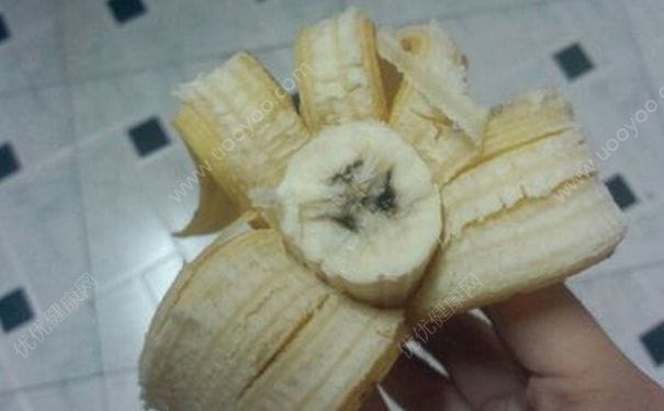 香蕉的心发黑可以吃吗？香蕉的心里面黑了还能吃吗？(2)