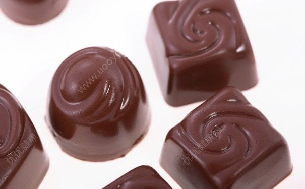 喝可乐能吃巧克力吗？巧克力和碳酸饮料能一起吃吗？(2)