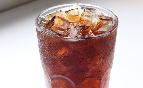 开盖的碳酸饮料能放多久？开盖的饮料多久不能喝？(4)