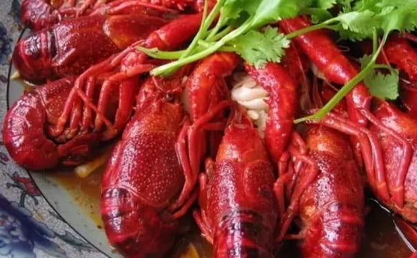 为什么爱吃小龙虾？为什么那么多人喜欢吃小龙虾？(1)