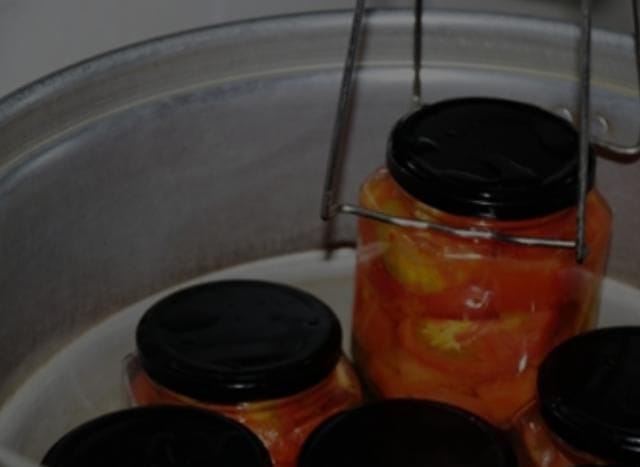 西红柿保存到冬天方法有哪些,西红柿放在冰箱保存方法图2