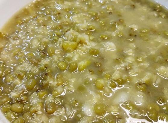 绿豆汤水和绿豆的比例 绿豆汤怎么掌握放绿豆的量