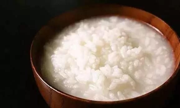 煮大米粥放多少水图1