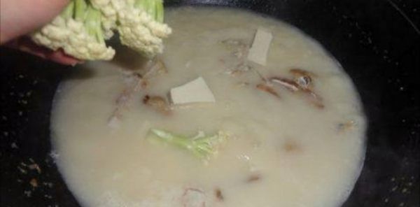 鱼头豆腐汤用什么豆腐,鱼头炖豆腐用什么鱼头好图9
