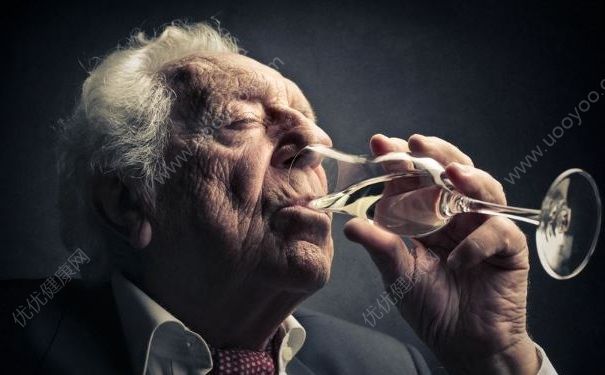 60年只喝酒不喝水，天天喝酒对身体好吗？(2)