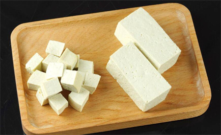 ​北豆腐和南豆腐的主要区别在于“点”豆腐的什么