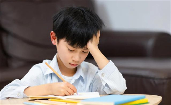 ​孩子暑假不爱写作业怎么办 如何让孩子主动写作业