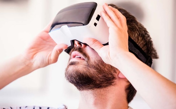 近视眼可以戴VR设备吗？VR眼镜会加重近视眼吗？(1)