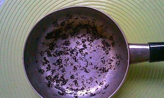 怎么去除锅底的黑糊,锅底烧糊的黑垢怎么去除图2