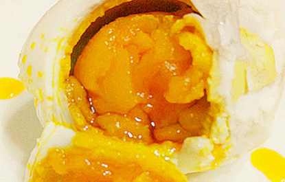 鸭蛋的腌制方法,鸭蛋如何腌制不咸又出油图8
