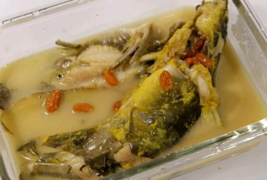 黄辣丁鱼汤的功效与作用,黄颡鱼的功效与作用、禁忌和食用方法图1