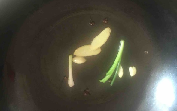 黄辣丁鱼汤的功效与作用,黄颡鱼的功效与作用、禁忌和食用方法图4