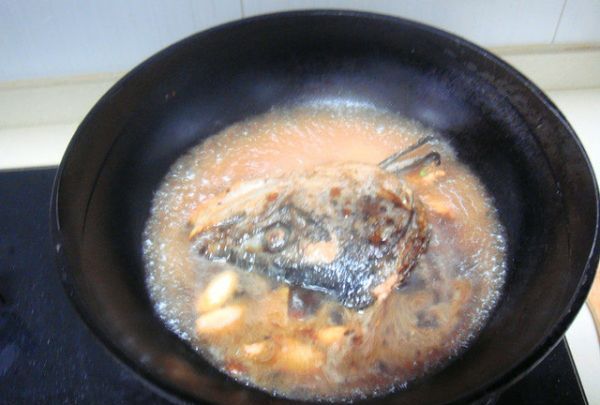 豆鼓三文鱼的做法,豆豉三文鱼头做法大全图8