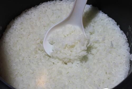 米饭二次怎么加热,米饭二次加热需要加水图7