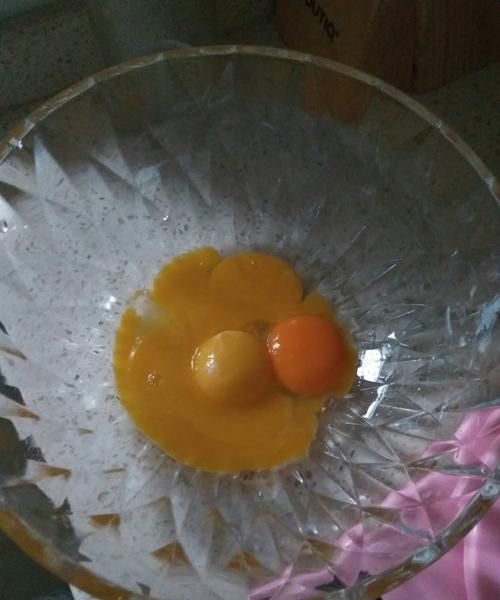 大量熟蛋黄能做什么,煮熟鸡蛋黄可以做什么美食图4