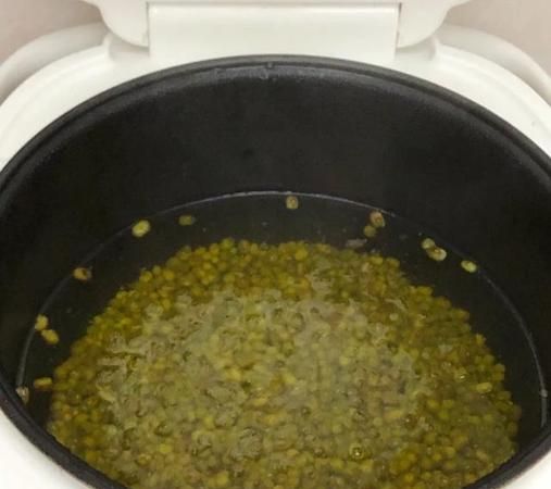 电饭锅煮绿豆汤,电饭锅可以煮绿豆汤图8