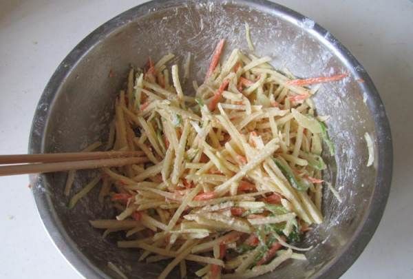 电饼铛做煎饼怎么做,怎样用电饼铛做出好吃的菜煎饼图12