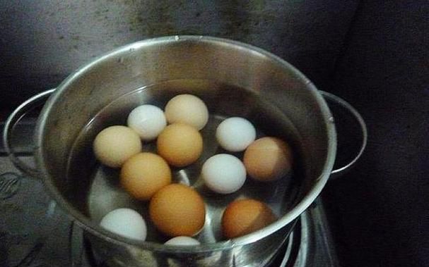 鸡蛋煮几分钟能熟,鸡蛋煮多久最好吃图7