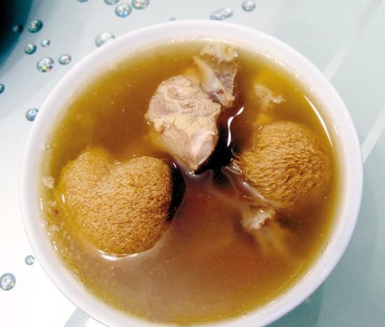 猴头菇汤怎么做好吃,猴头菇山药排骨汤功效与作用图9
