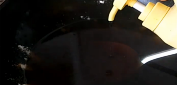 锅烧糊了上面黑的怎么去掉 小苏打,锅烧糊了上面黑的怎么去掉图8