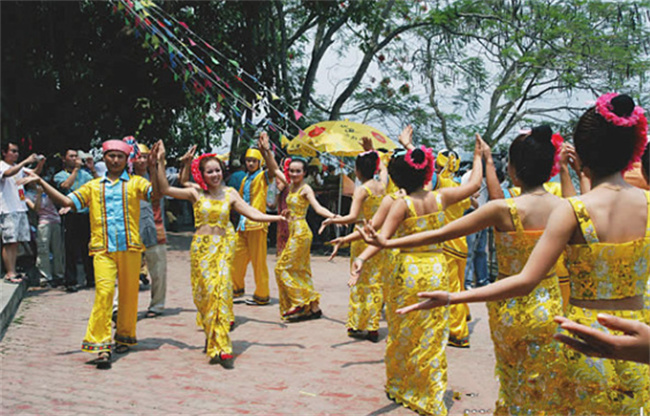 傣族的风土人情是什么 傣族的民俗文化和历史