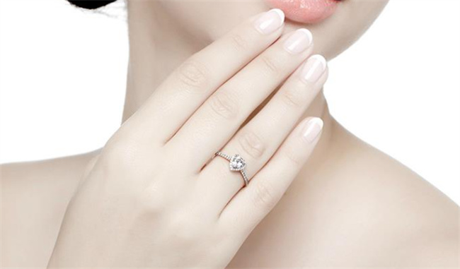食指戴戒指是什么意思 戴戒指有好处吗
